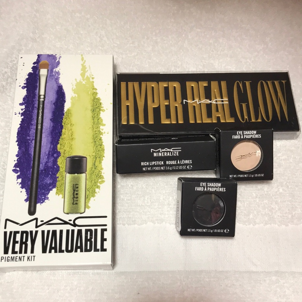 MAC bundle sale